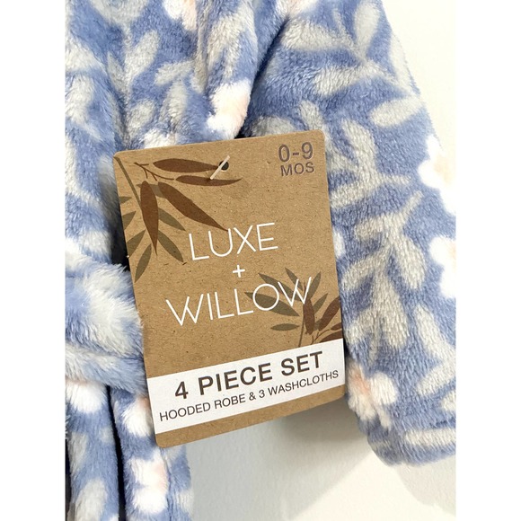 0-9 Months infant bathrobe with washcloths (4 Piece Set) - Picture 5 of 5